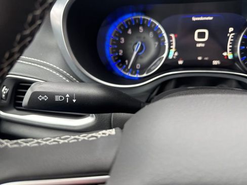 New 2026 Chrysler Pacifica Limited image 53