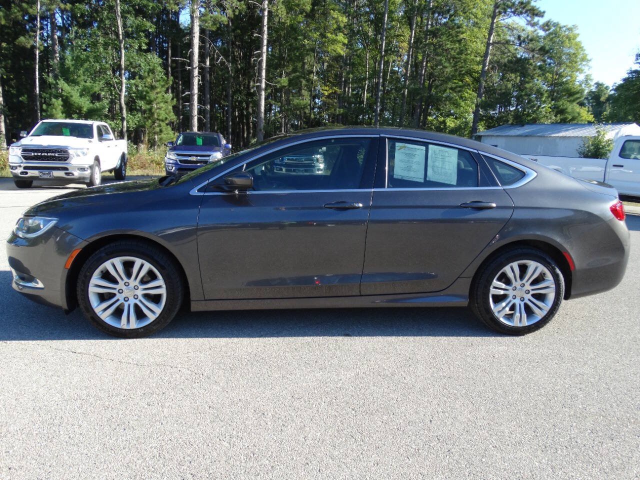 Used 2016 Chrysler 200 Limited FWD image 6