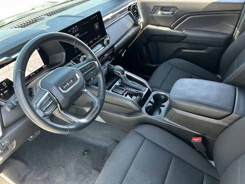 Used 2025 GMC Canyon Elevation RWD image 10
