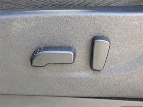 Used 2024 Nissan Frontier Pro-X image 19