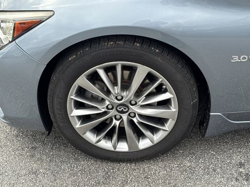 Used 2018 INFINITI Q50 Luxe w/ Essential Package (3.0T Luxe) image 11