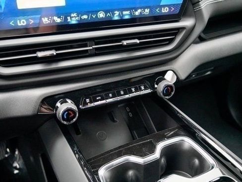 New 2025 Chevrolet Silverado EV LT AWD/4WD image 29