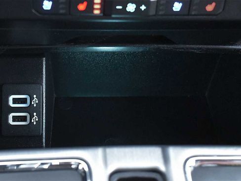 Used 2019 Ford F150 Platinum w/ Equipment Group 701A Luxury image 25