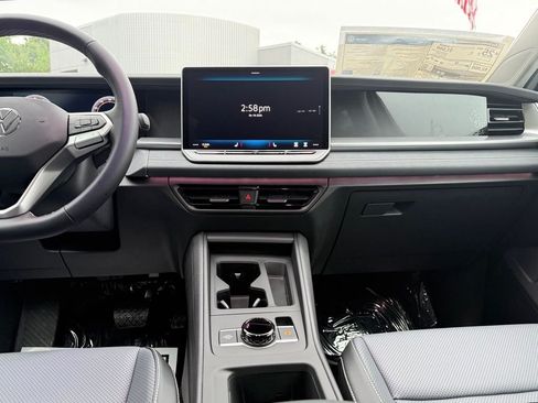 New 2026 Volkswagen Tiguan SE AWD/4WD image 34