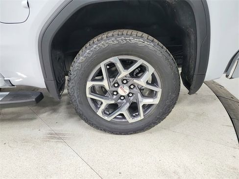 New 2026 GMC Sierra 1500 SLT image 49