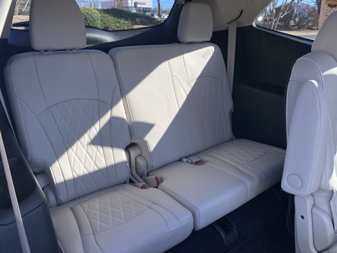 Used 2024 Buick Enclave Avenir w/ LPO, Floor Liner Package image 23