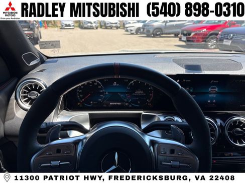 Used 2023 Mercedes-Benz GLB 35 AMG 4MATIC image 6