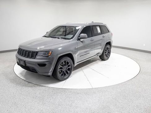 Used 2021 Jeep Grand Cherokee Laredo X AWD/4WD image 35
