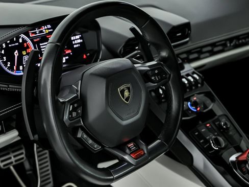 Used 2018 Lamborghini Huracan LP 580-2 image 24