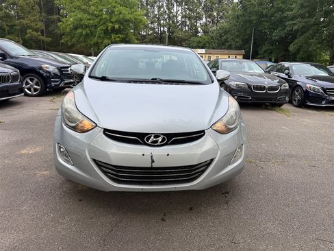 Used 2012 Hyundai Elantra Limited FWD image 2