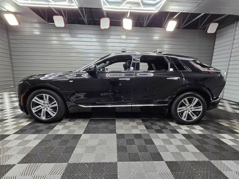 Used 2024 Cadillac Lyriq Tech AWD/4WD image 8
