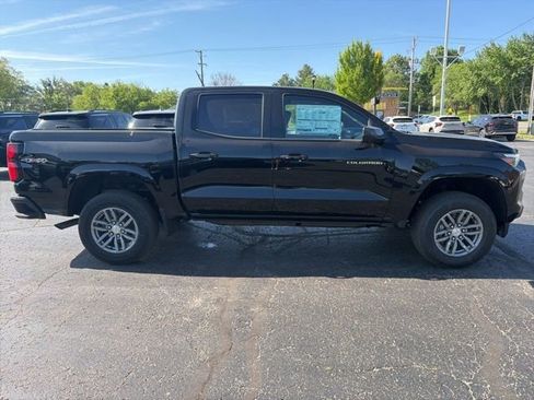 New 2026 Chevrolet Colorado LT w/ LT Convenience Package AWD/4WD image 2