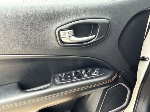 Used 2021 Jeep Compass Limited image 27