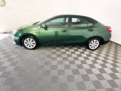 Used 2016 Toyota Corolla LE FWD image 6