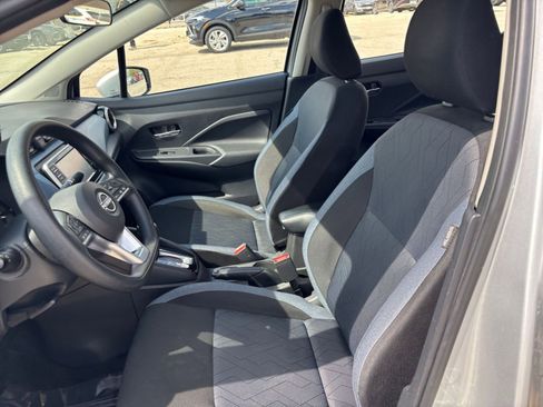 Used 2025 Nissan Versa SV FWD image 24