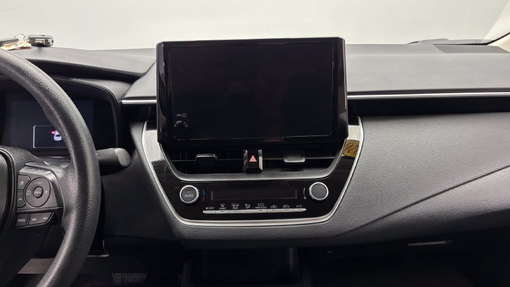 Used 2026 Toyota Corolla LE FWD image 19