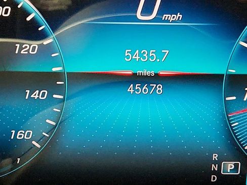 Used 2020 Mercedes-Benz GLB 250 GLB 250 4MATIC SUV w/ Premium Package image 15