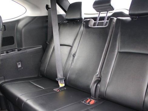 Used 2023 Toyota Highlander Limited image 33