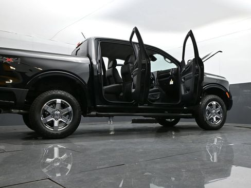 New 2025 Ford Ranger Lariat w/ Chrome Accent Package image 40