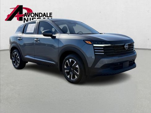 Certified 2025 Nissan Kicks SV image 9