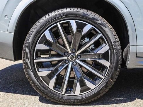 New 2026 Volvo XC90 T8 Plus w/ Protection Package Premier AWD/4WD image 10