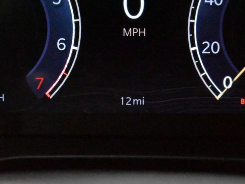 Used 2024 Jeep Grand Cherokee L Laredo w/ Luxury Tech Group I image 34