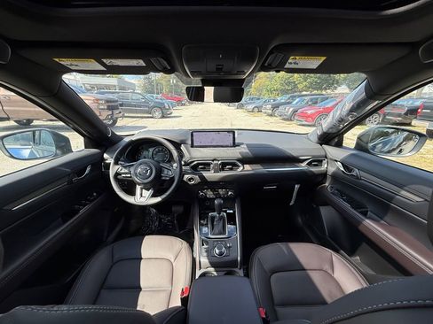 New 2025 MAZDA CX-5 Signature image 17