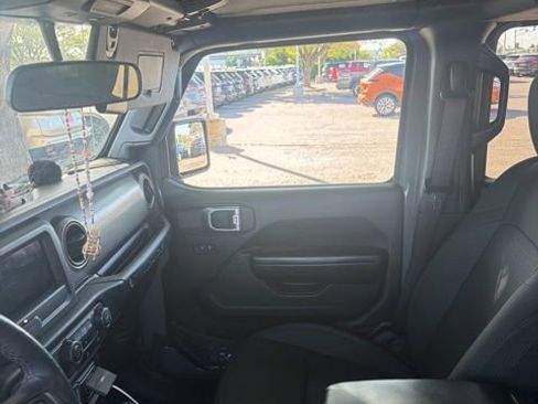 Used 2019 Jeep Wrangler Unlimited Sport S AWD/4WD image 11