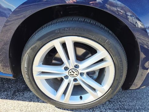 Used 2014 Volkswagen Passat 1.8T SEL Premium image 36