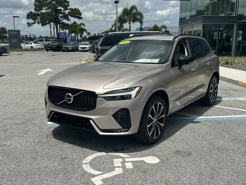 Used 2024 Volvo XC60 B5 Plus w/ Protection Package Premier AWD/4WD image 3