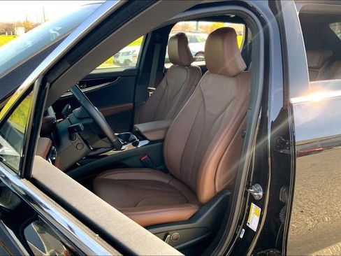 New 2022 Lincoln Nautilus Reserve image 9