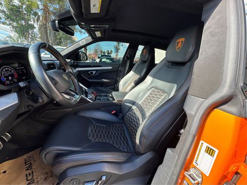 Used 2021 Lamborghini Urus image 9
