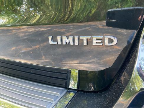 Used 2018 Jeep Grand Cherokee Limited AWD/4WD image 6