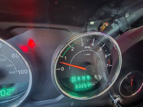 Used 2018 Jeep Wrangler Unlimited Sahara AWD/4WD image 24