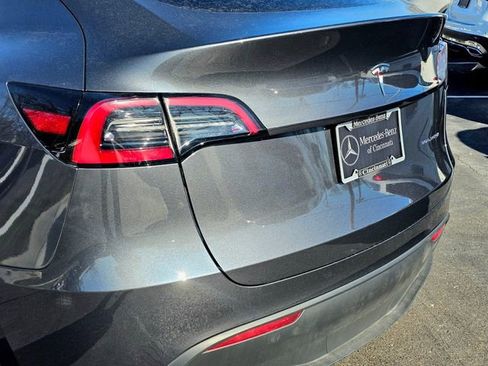 Used 2023 Tesla Model Y Long Range image 13