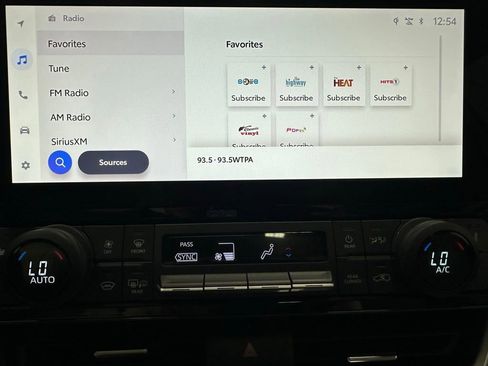 Used 2025 Toyota Grand Highlander AWD image 27