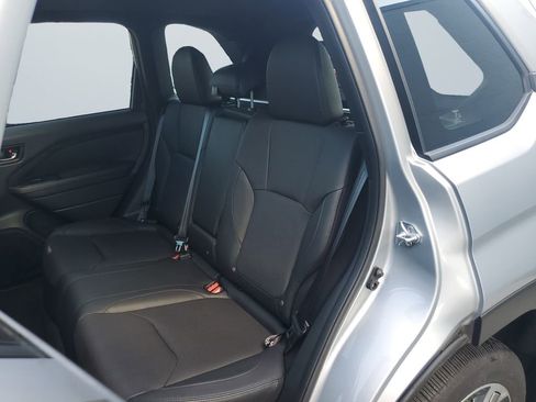 Used 2025 Subaru Forester Limited image 13