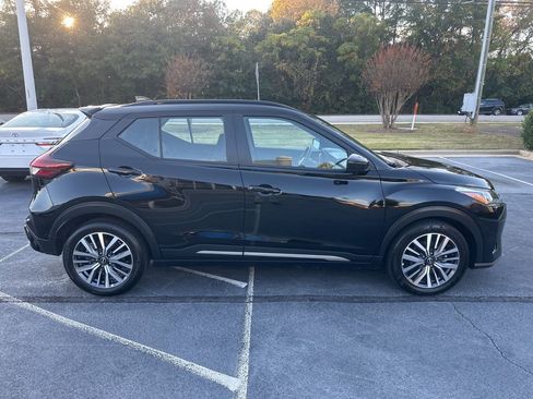 Used 2024 Nissan Kicks SR FWD image 8
