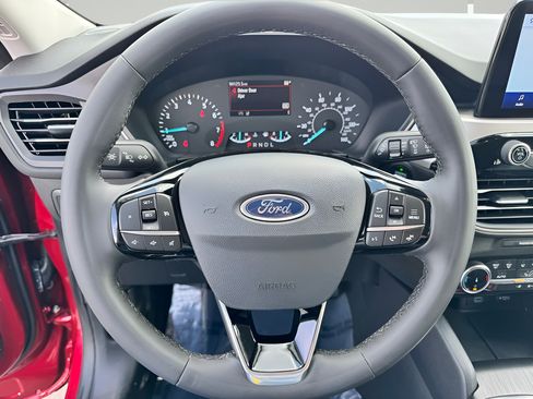 Used 2022 Ford Escape SEL FWD image 12