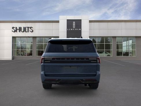 New 2025 Lincoln Navigator Reserve AWD/4WD image 5