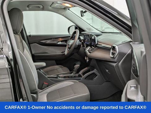 Used 2025 Chevrolet TrailBlazer LT AWD/4WD image 19