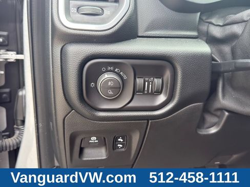 Used 2019 RAM 1500 Laramie AWD/4WD image 22