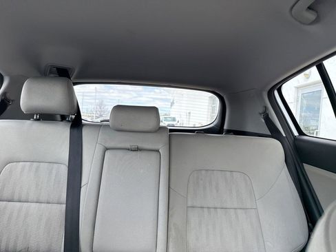 Used 2020 Kia Sportage LX image 9