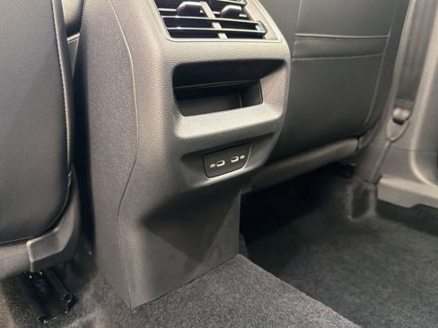 New 2026 Volkswagen Tiguan SE R-Line FWD image 32