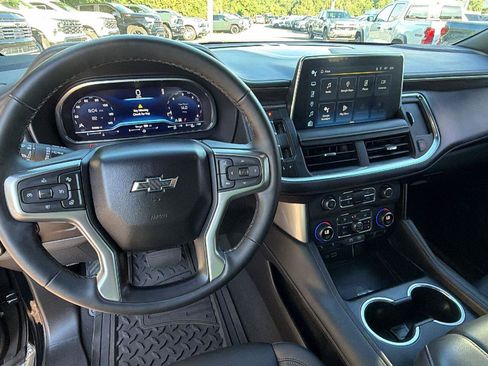 Used 2023 Chevrolet Tahoe Z71 w/ Luxury Package AWD/4WD image 29