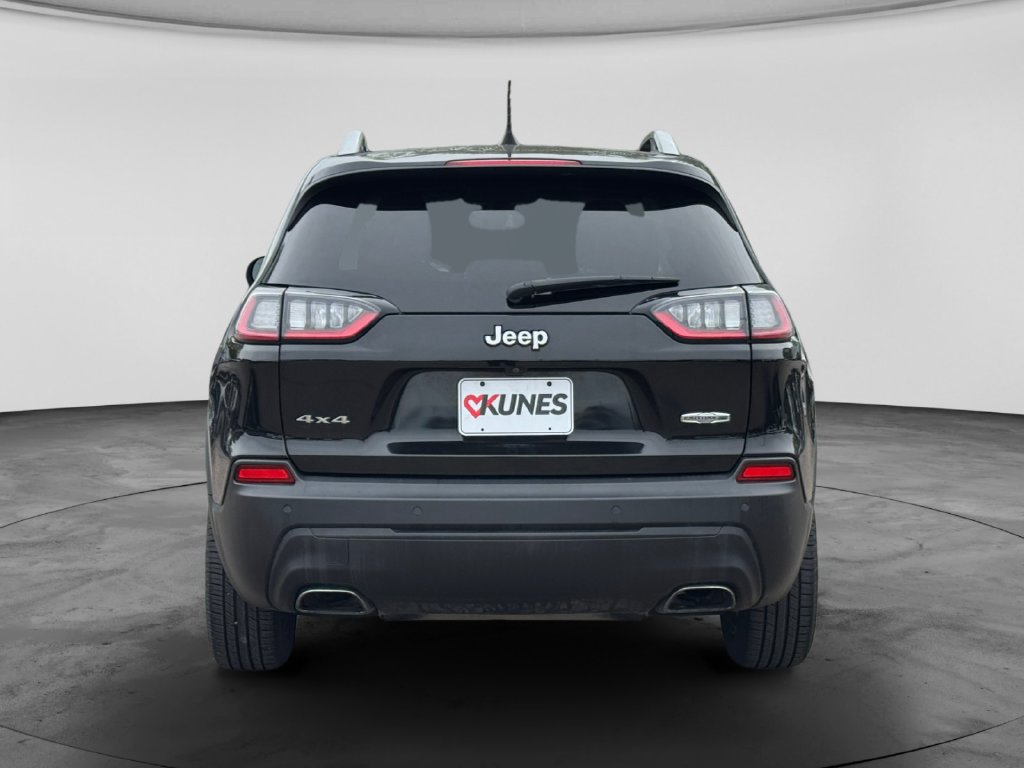 Used 2019 Jeep Cherokee Latitude Plus w/ Comfort/Convenience Group AWD/4WD image 8