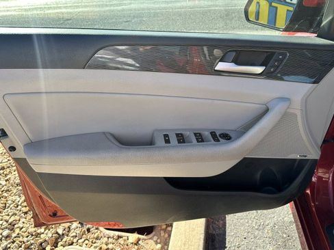 Used 2018 Hyundai Sonata Limited w/ Limited Ultimate Package 03 image 10