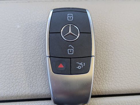 Used 2020 Mercedes-Benz C 300 4MATIC Sedan image 27