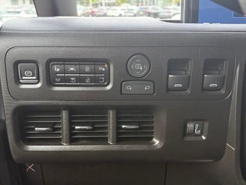 Used 2024 Chevrolet Brightdrop 600 w/ Battery Pack, Max Range AWD/4WD image 20