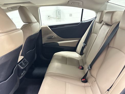 Used 2019 Lexus ES 350 w/ Premium Package FWD image 31